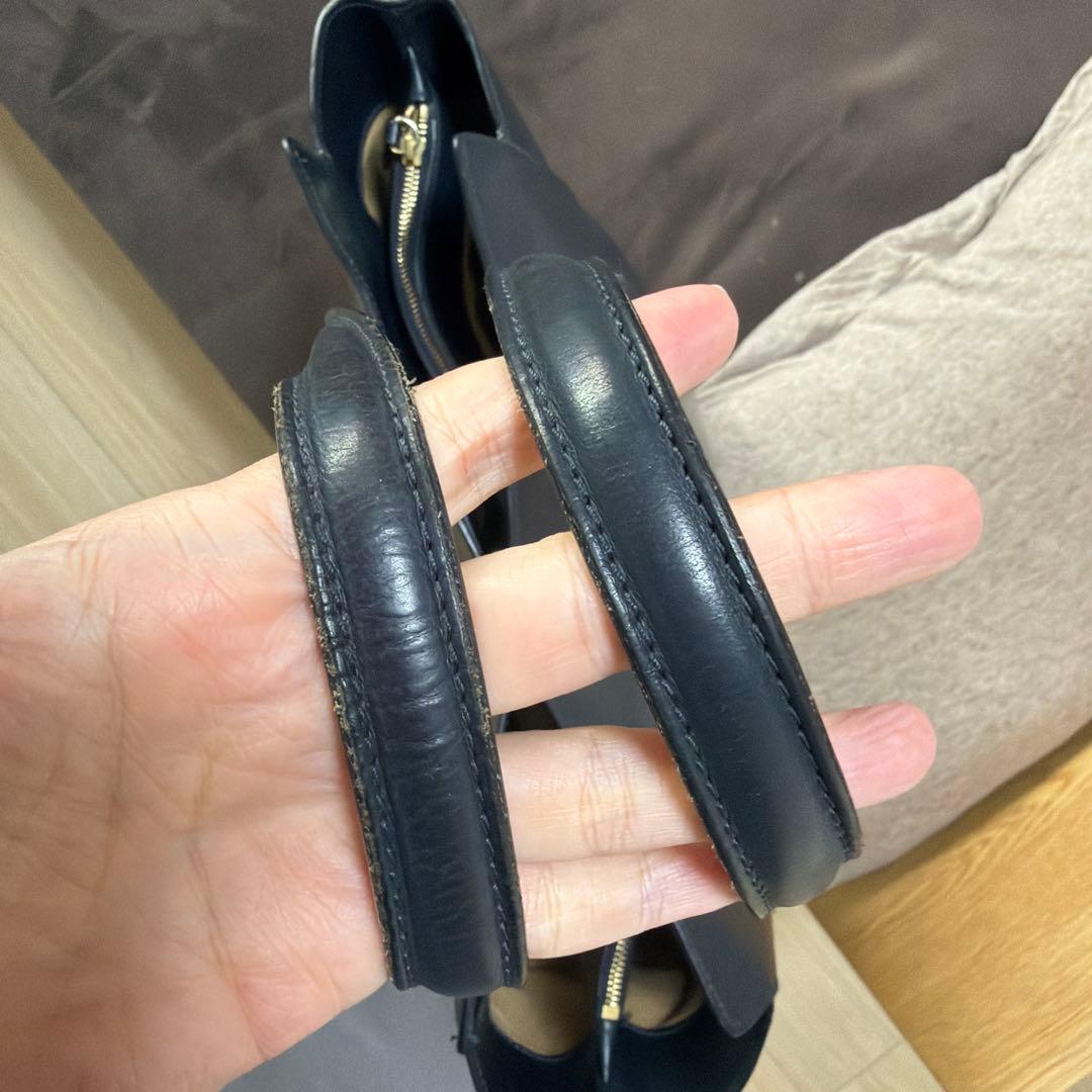 BEAMS 黒いレザートートバッグ