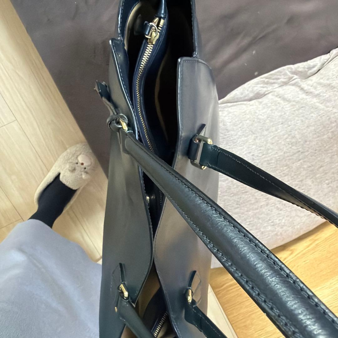 BEAMS 黒いレザートートバッグ