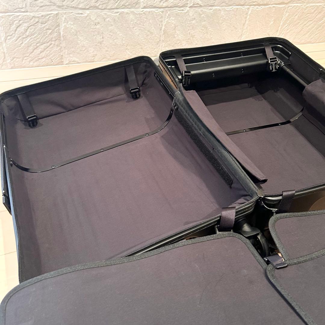 VELO ヴェーロ　伸縮型　スーツケース　三段階サイズ可変式　ブラック