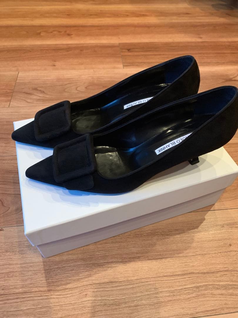 新品未使用 MANOLO BLAHNIK 38.5 SUEDE