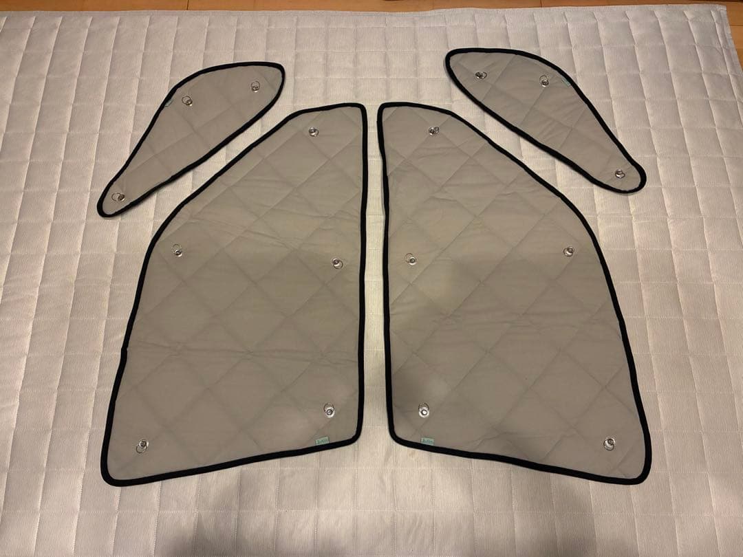 アイズ　マルチシェード　シルバー/グレー　ホンダフリードGB5/6/7/8車中泊