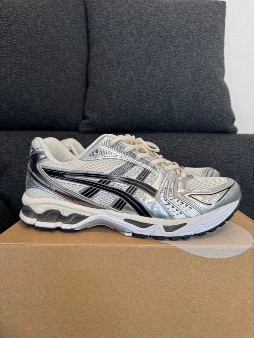 ⑩美品 ASICS gel kayano 14 28cm