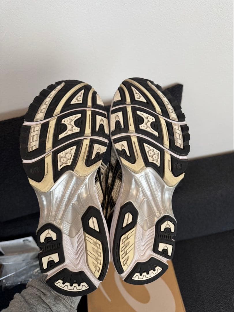 ⑩美品 ASICS gel kayano 14 28cm