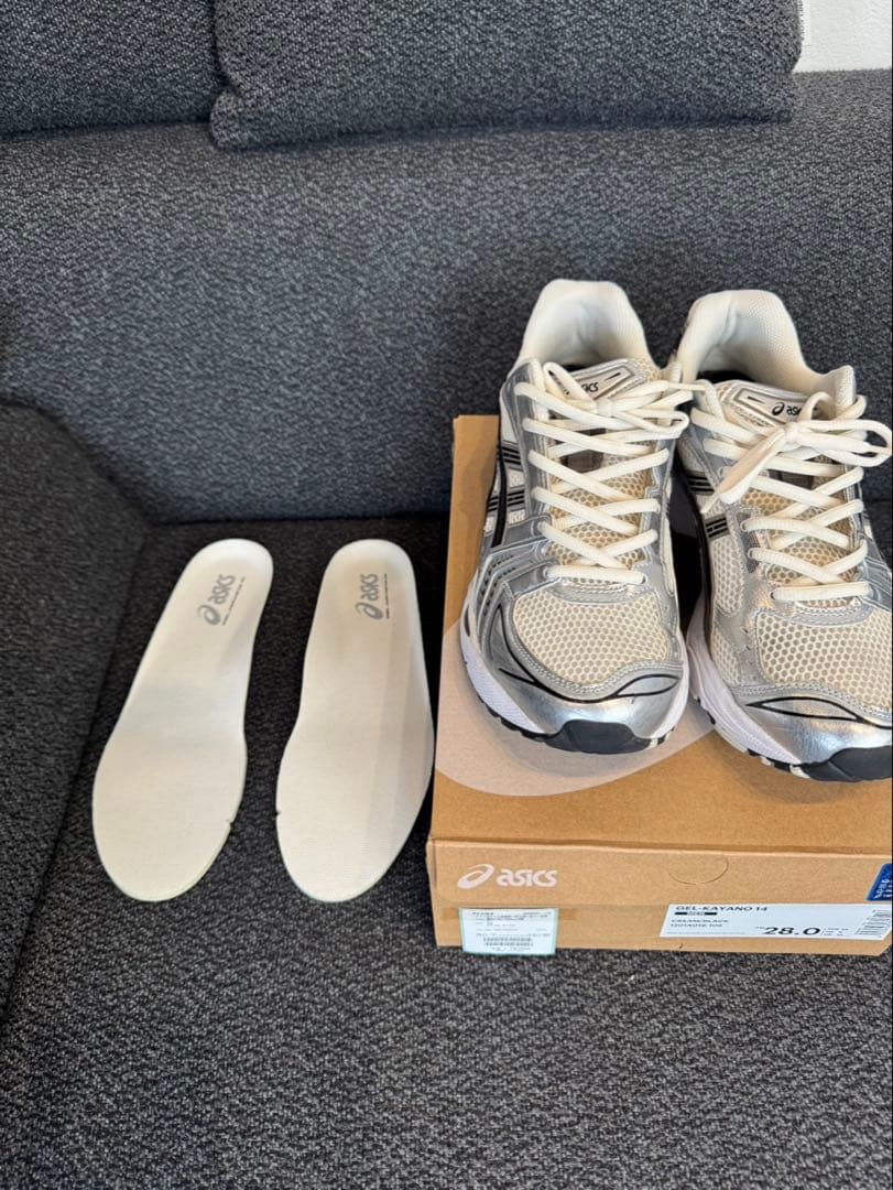 ⑩美品 ASICS gel kayano 14 28cm