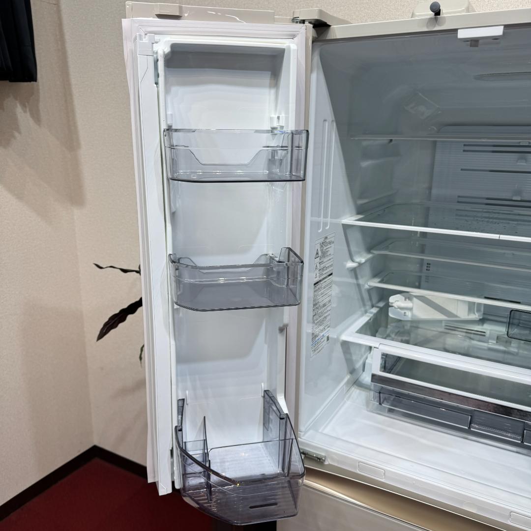 東京23区送料無料　極美品東芝6ドア冷蔵庫　551L製氷機有　GR-S550FZ