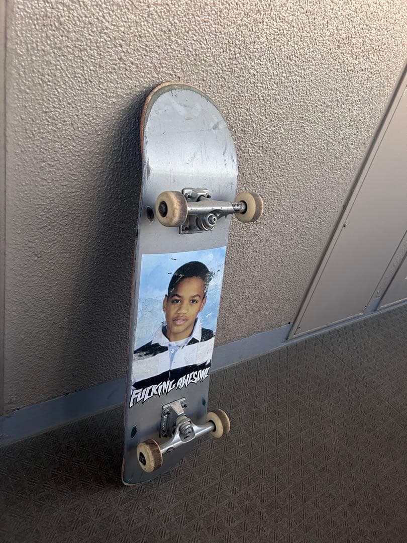 セール中‼︎ FUCKING AWESOME スケートボード