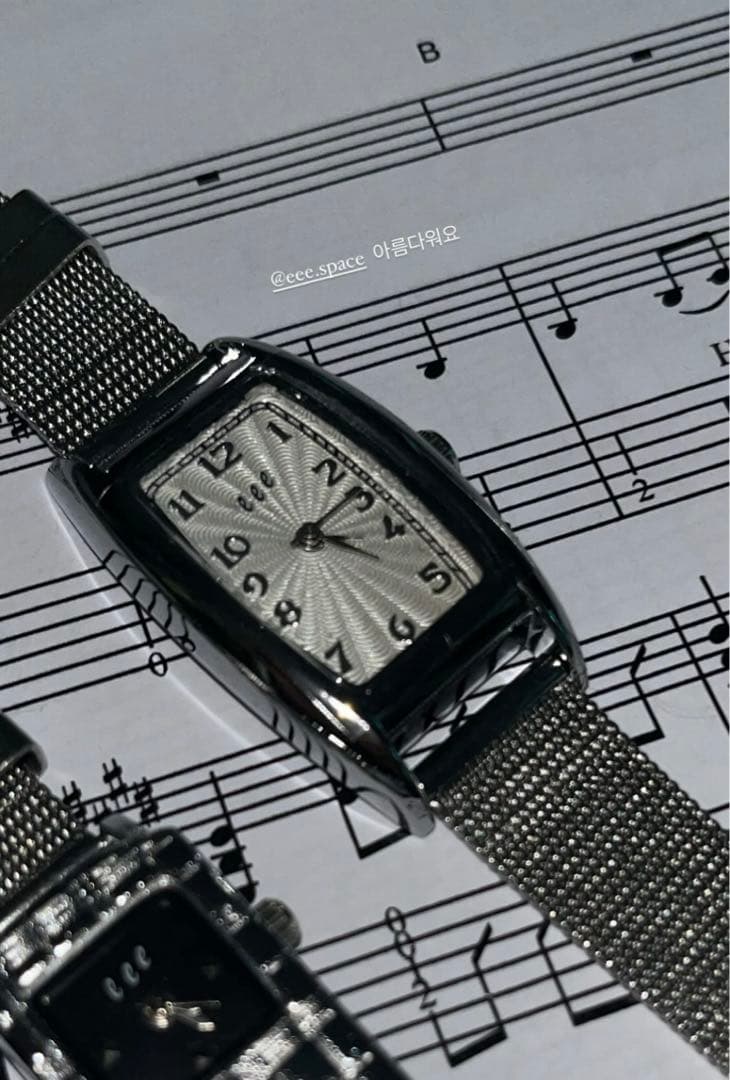 eee.space 時計　ウォッチ　musinsa smyeon