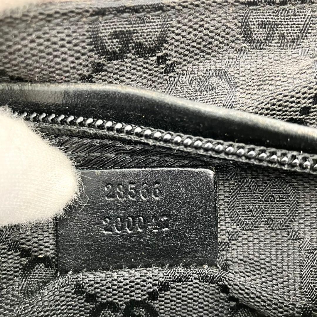 【美品】グッチ　ボディバッグ　ウエストバッグ　gg レザー　キャンバス　ブラック