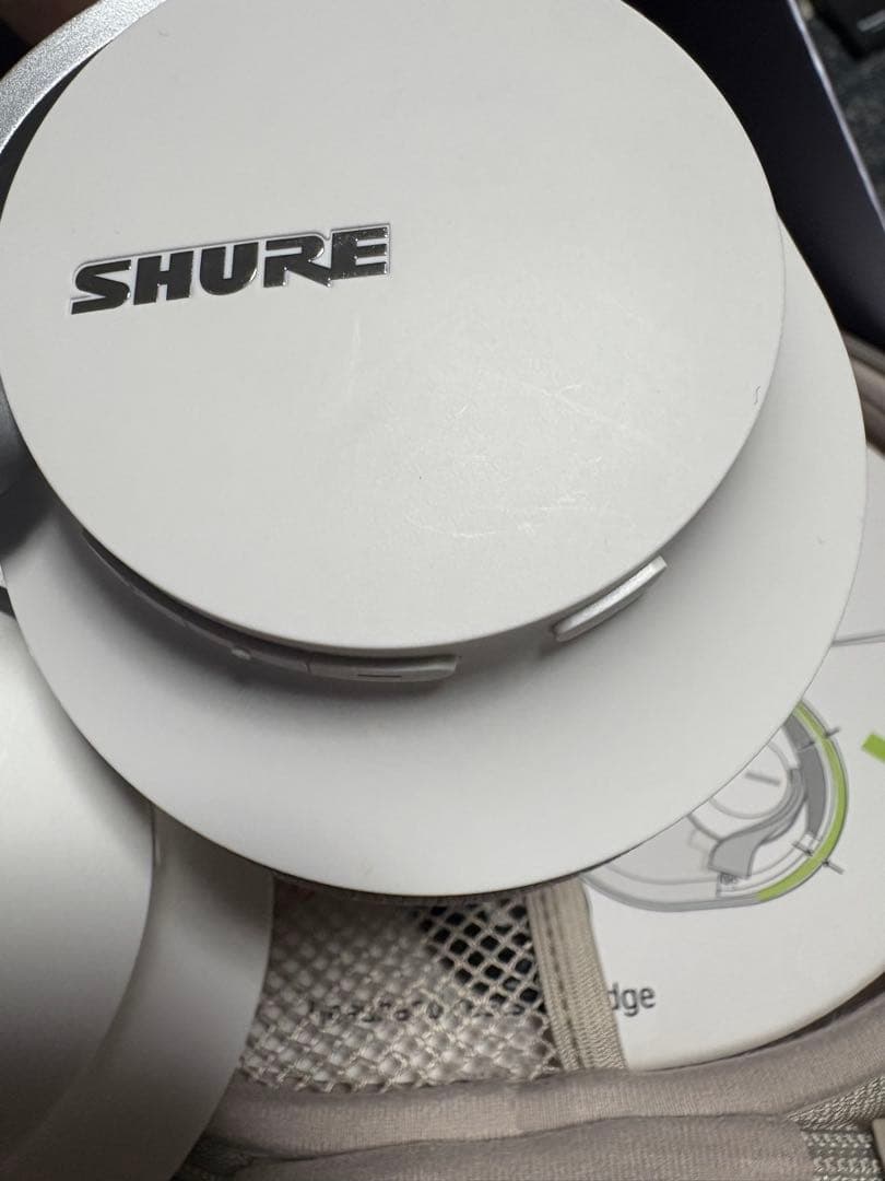 r*4様 Shureワイヤレスヘッドホン AONIC40　(白)