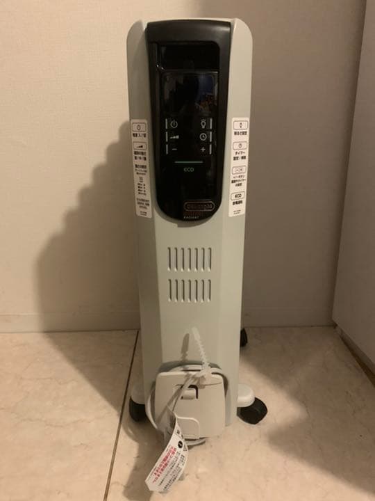 超美品☆デロンギ デジタルラディアント オイルヒーター KHD410812-BK
