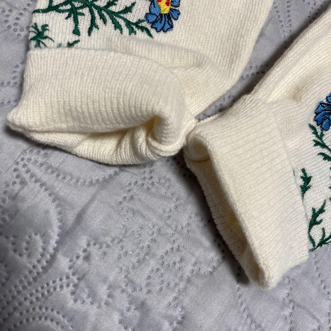 希少　HAWICO スコットランド製　カシミヤ100% 花刺繍　ニット　セーター