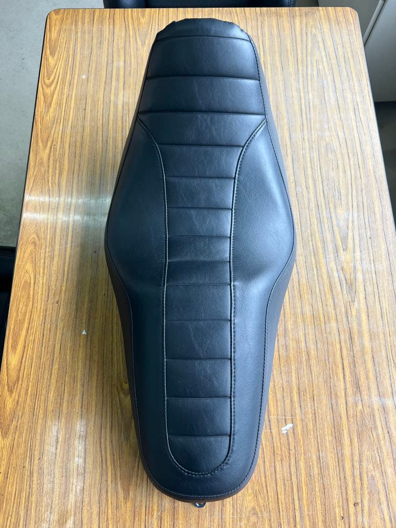 ハーレー純正ダイナ用シート