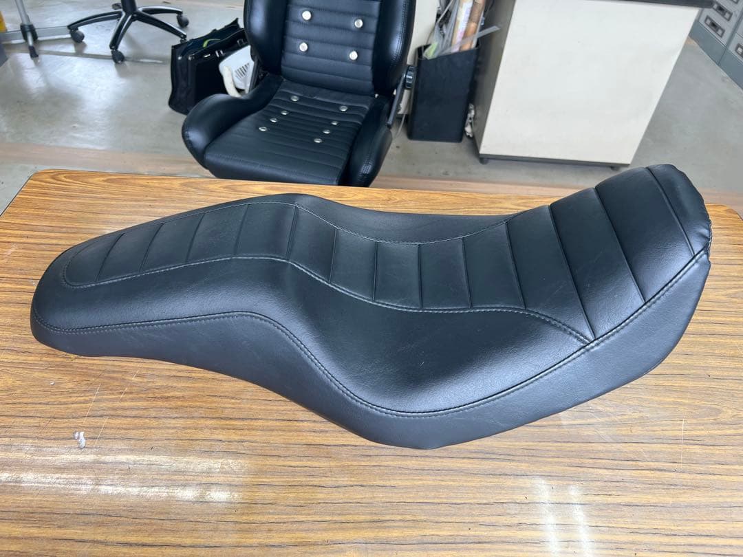 ハーレー純正ダイナ用シート