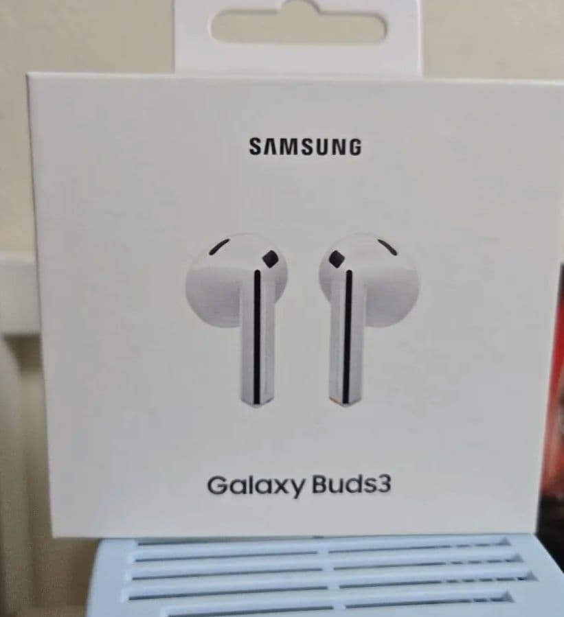 【新品未開封】　Samsung Galaxy Buds3