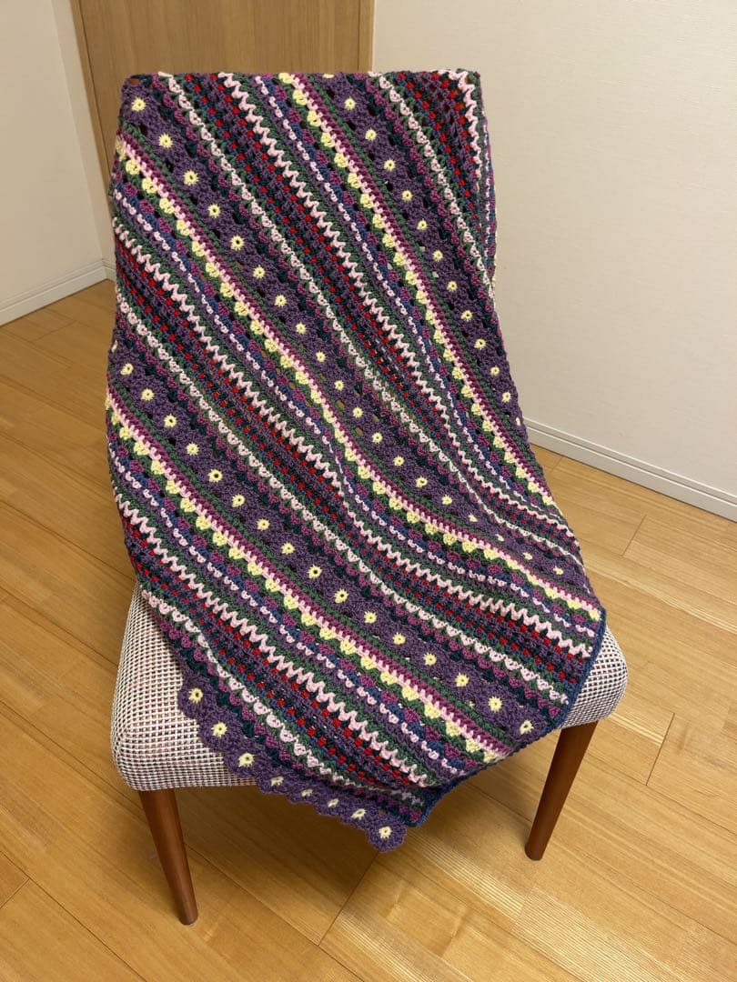 『ボーダーフラワーブランケット』ホビーラホビーレ〜手編み〜マルチカバー