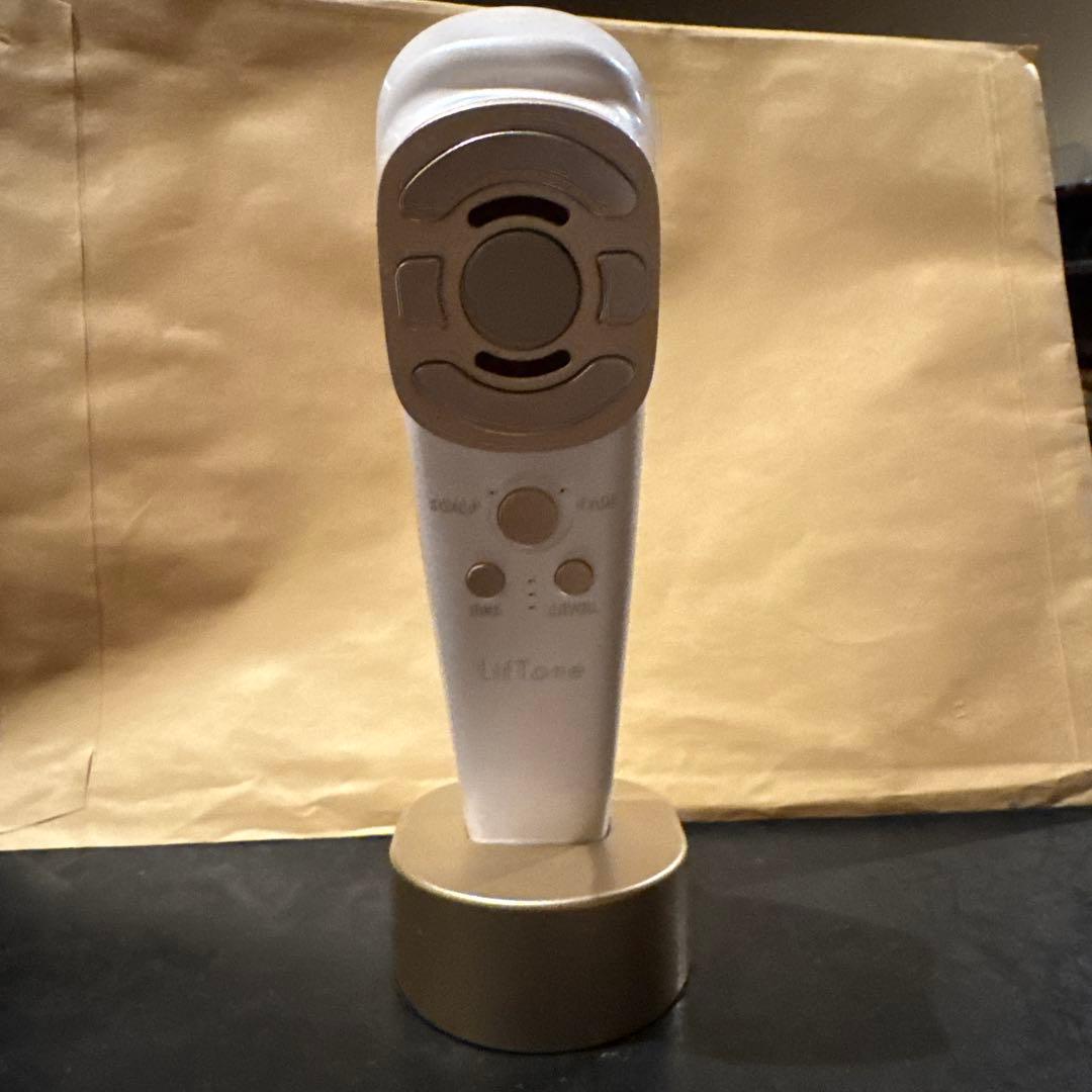 LifTone 美顔器 シルバー 充電スタンド付き