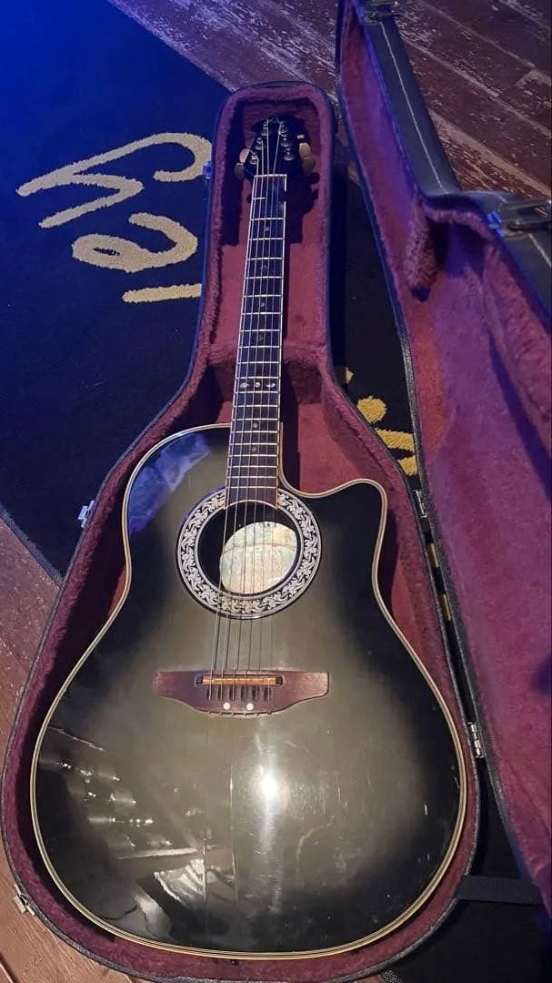 ハードケース付　Ovation Ultra Model No. 1528