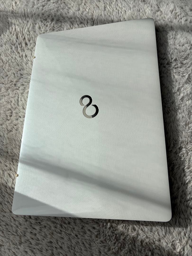 富士通 LIFEBOOK ホワイト ノートPC