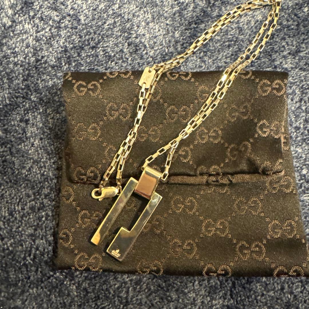 GUCCI ブラックサテン ネックレス