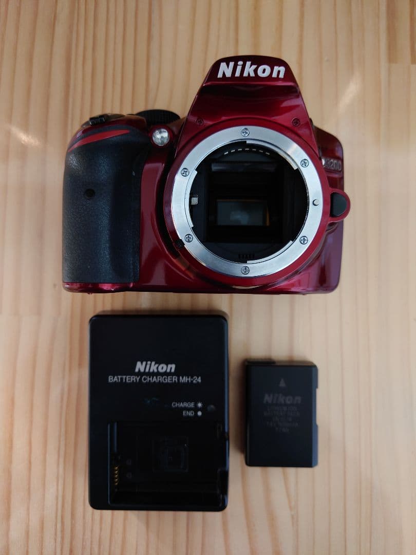 ★実用品★ Nikon ニコン D3200 レッド デジタル一眼レフカメラ