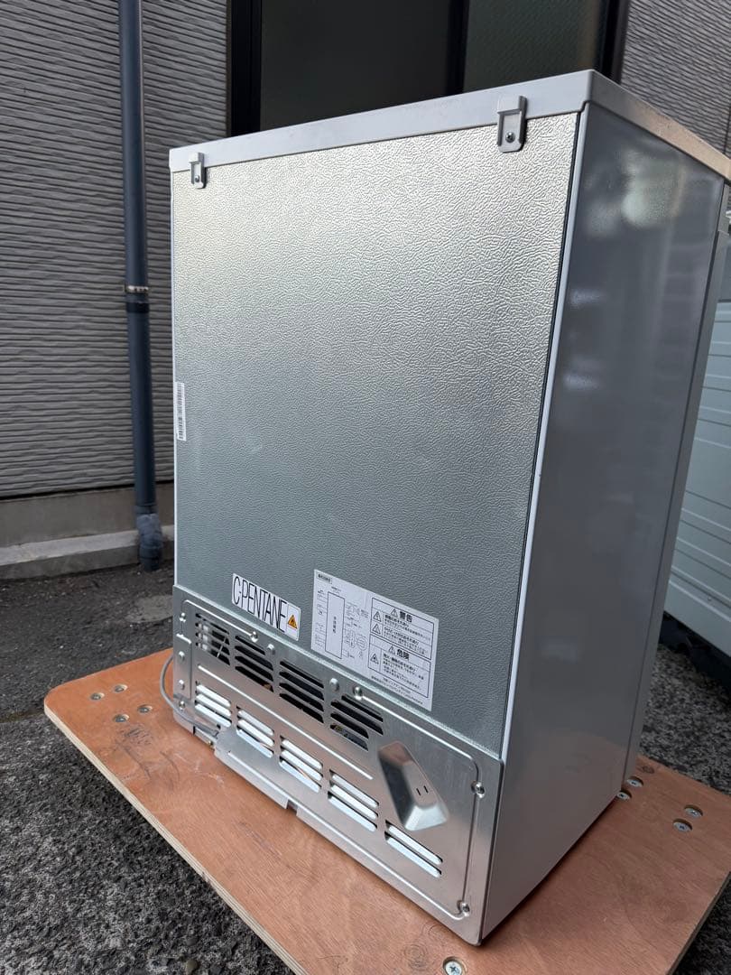 【美品】アイリスオーヤマ 冷蔵庫 66L 奥行スリム IRSN-7A-W