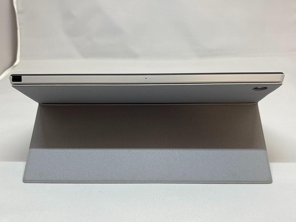 ASUS Chromebook Detachable CM3　LTEモデル