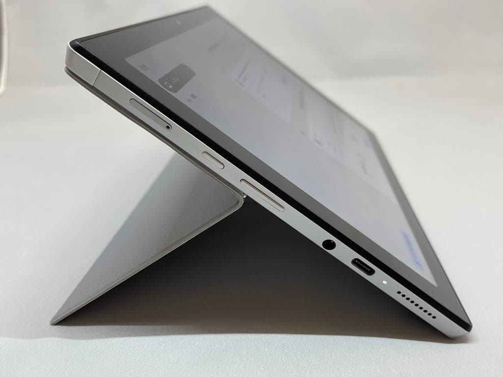 ASUS Chromebook Detachable CM3　LTEモデル
