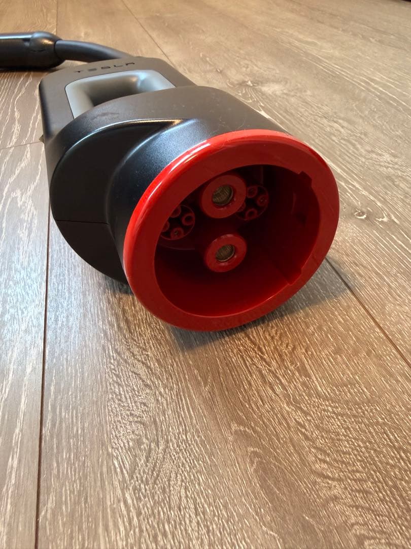 【ひび割れあり】TESLA チャデモアダプター CHAdeMO