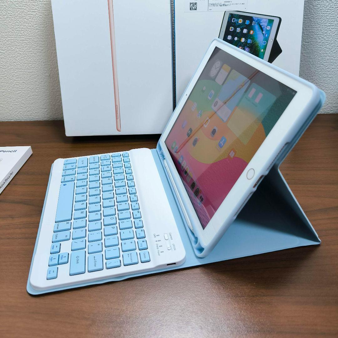 iPad 第7世代 Simフリー 32GB ケースとキーボード、タッチペン