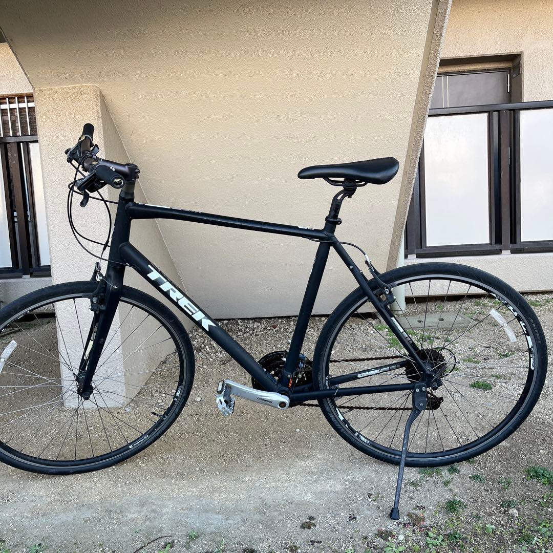 引き取りに限定　Trek 7、4FXクロスバイク ブラック