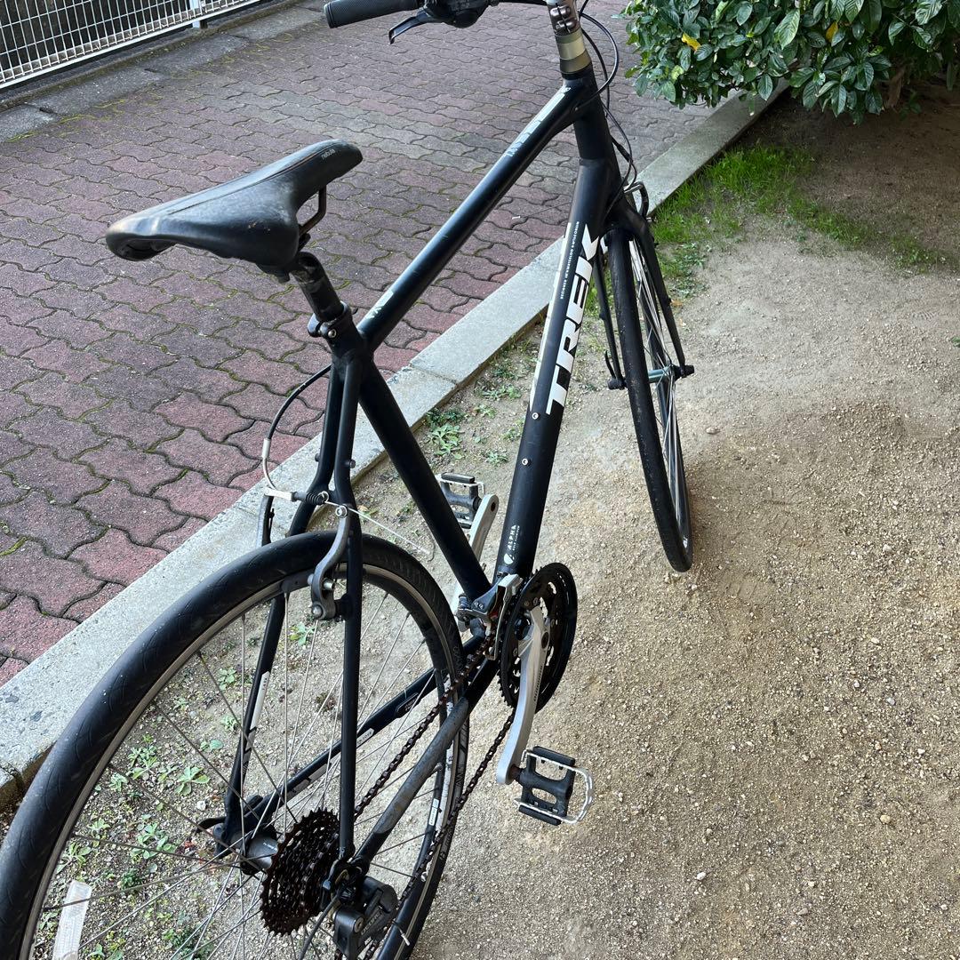 引き取りに限定　Trek 7、4FXクロスバイク ブラック