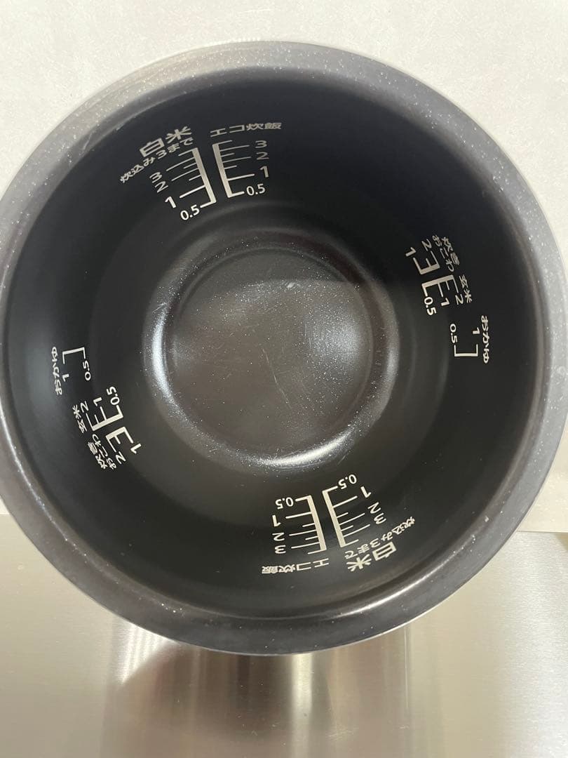 【中古品】2023年製　Panasonic IH炊飯器　3.5合しゃもじカップ付