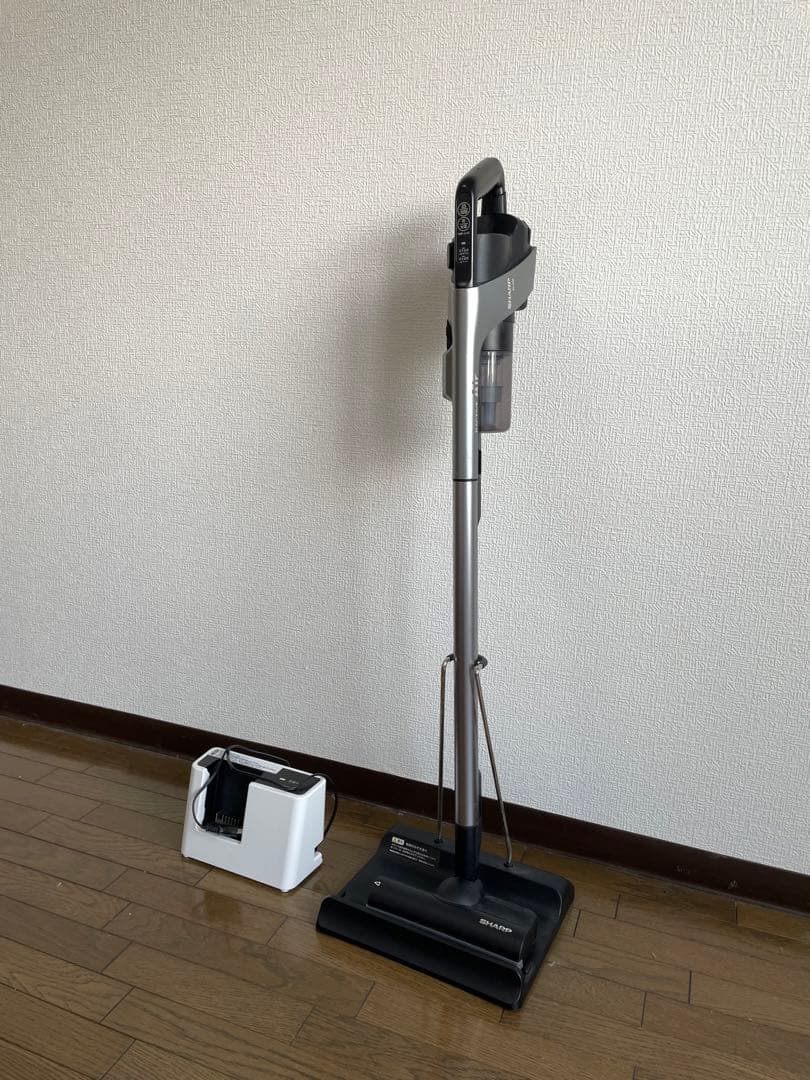 SHARP コードレススティック掃除機 EC-FR9-B