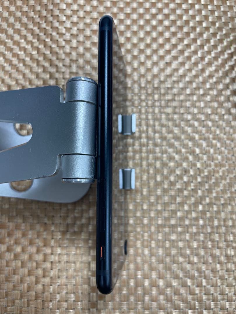 iPhone SE第3世代 64 GB ミッドナイトSIMフリー【8586】