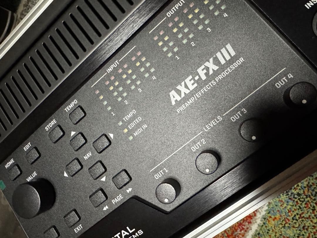 AXE-FX III プリアンプエフェクトプロセッサー