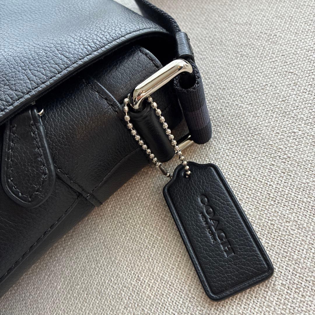 【スーパーマン】コーチ　ブラックレザーメッセンジャーバッグ　未使用