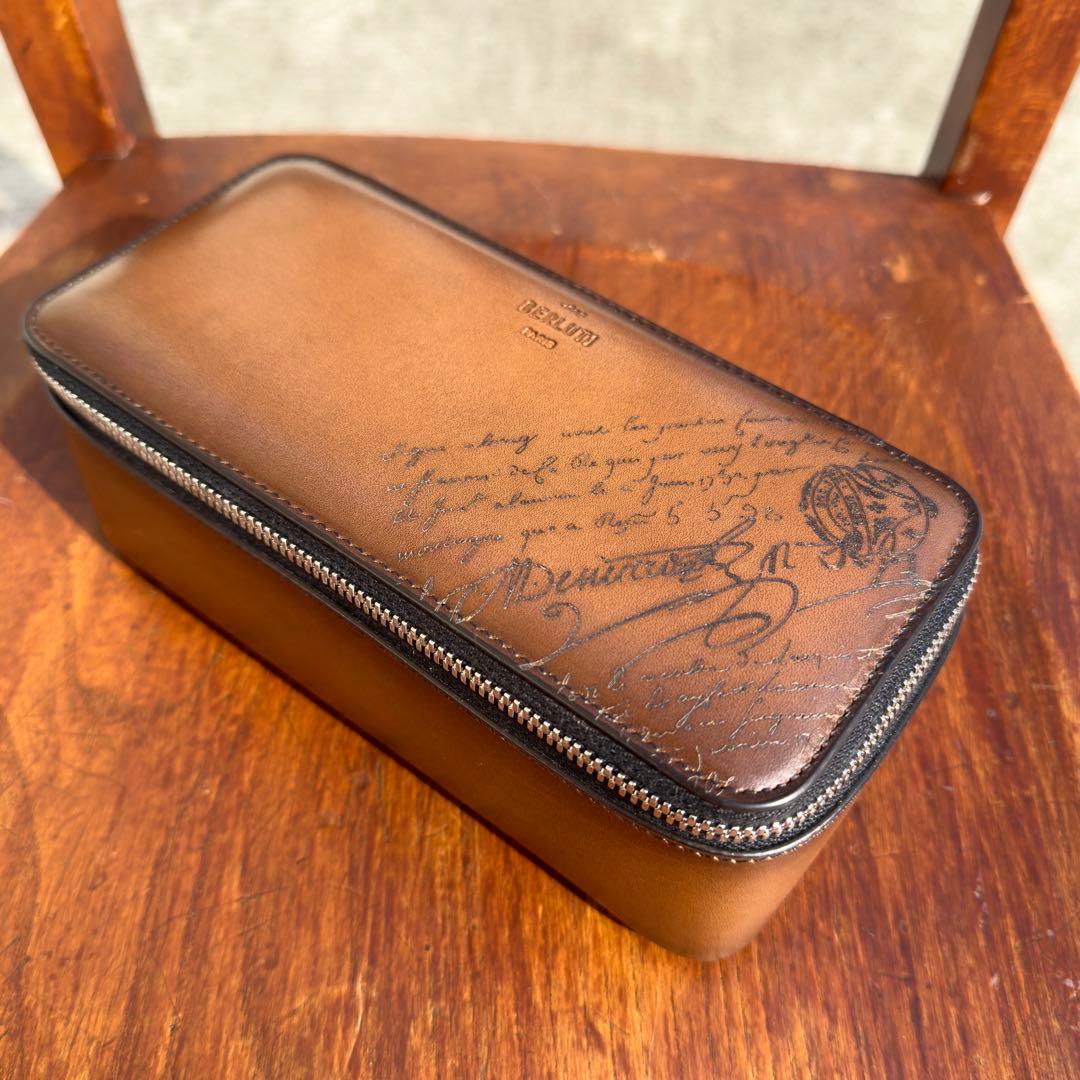 新品同様 定価29万 ベルルッティ カリグラフィースクリットレザーウォッチケース