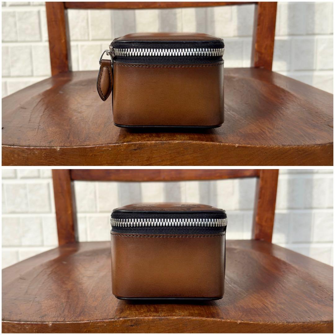 新品同様 定価29万 ベルルッティ カリグラフィースクリットレザーウォッチケース