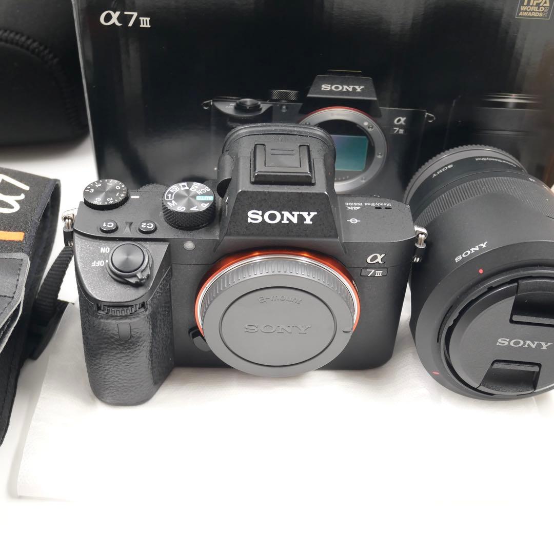 【おまけ付き】SONY α7 III レンズキット+アクセサリー