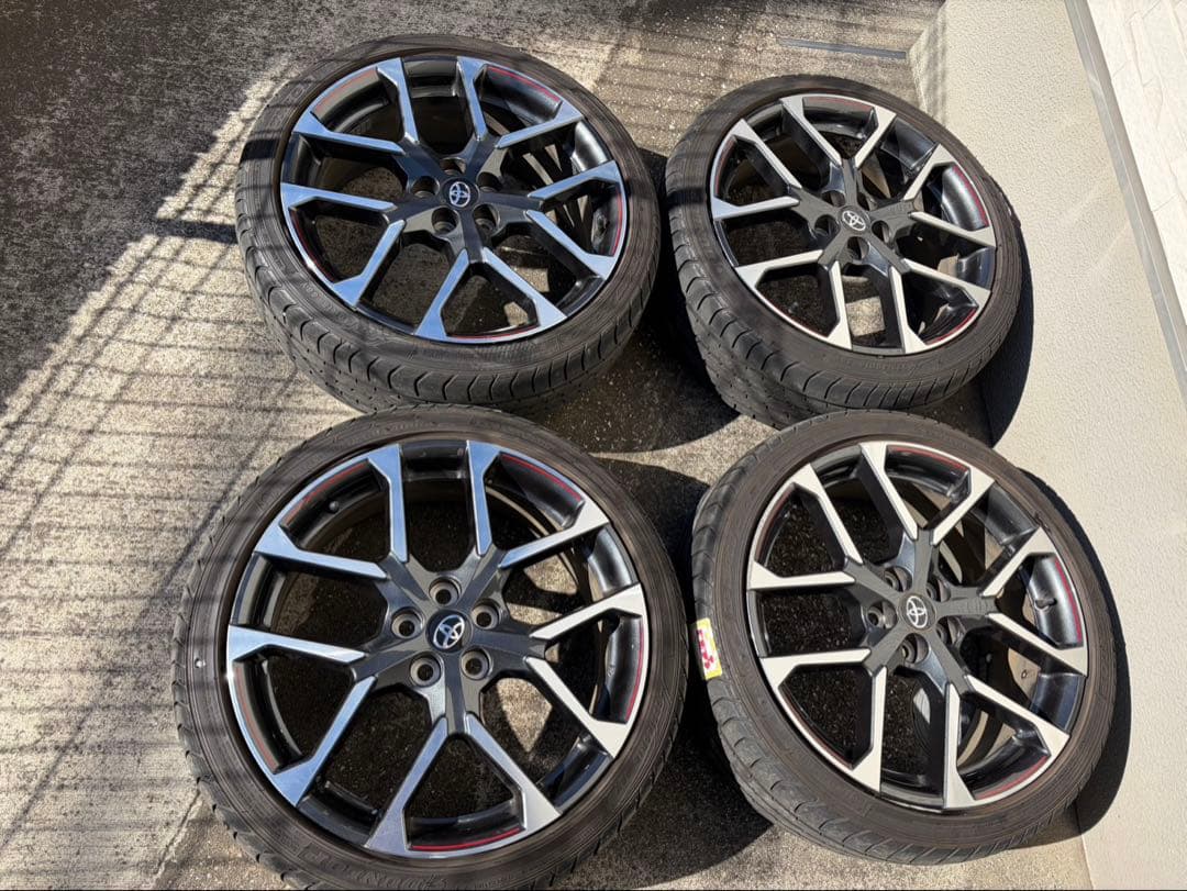 プリウスPHV GR sport 純正18インチタイヤ・ホイール　4本セット