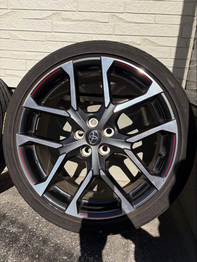 プリウスPHV GR sport 純正18インチタイヤ・ホイール　4本セット