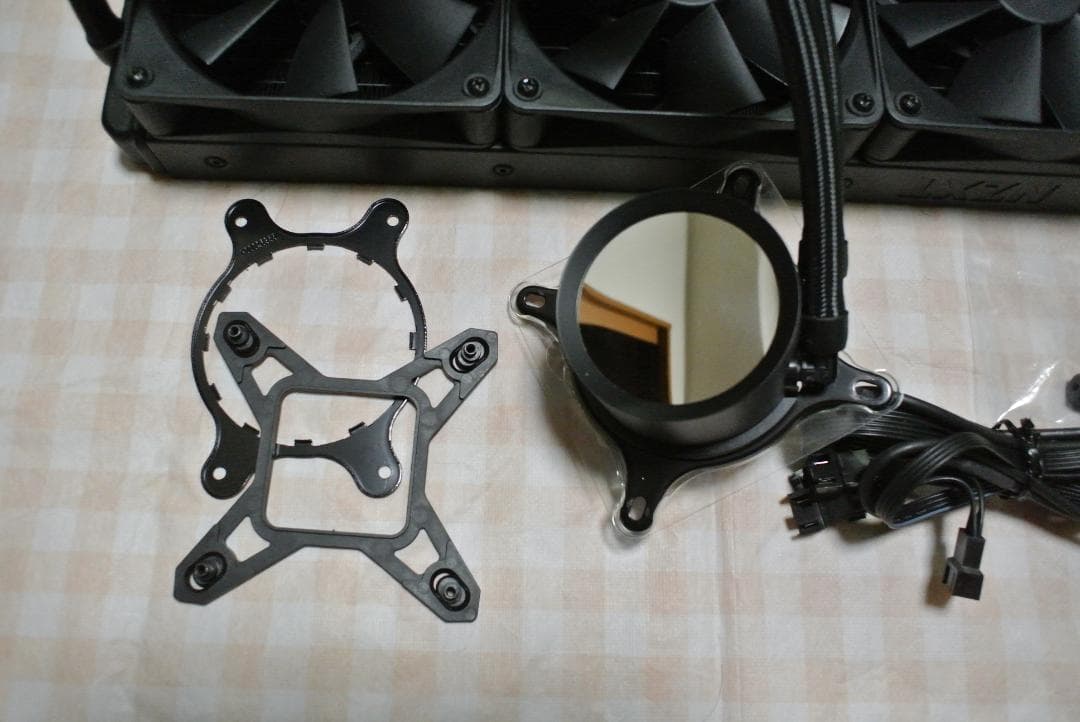 NZXT Kraken 360 水冷クーラー CPUクーラー 温度表示あり