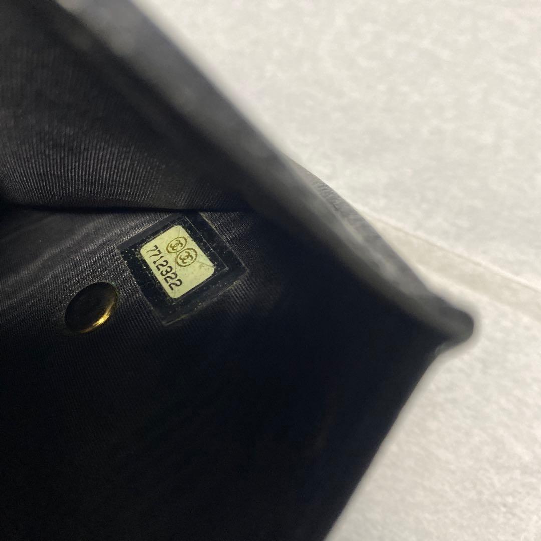 CHANEL 三つ折り財布