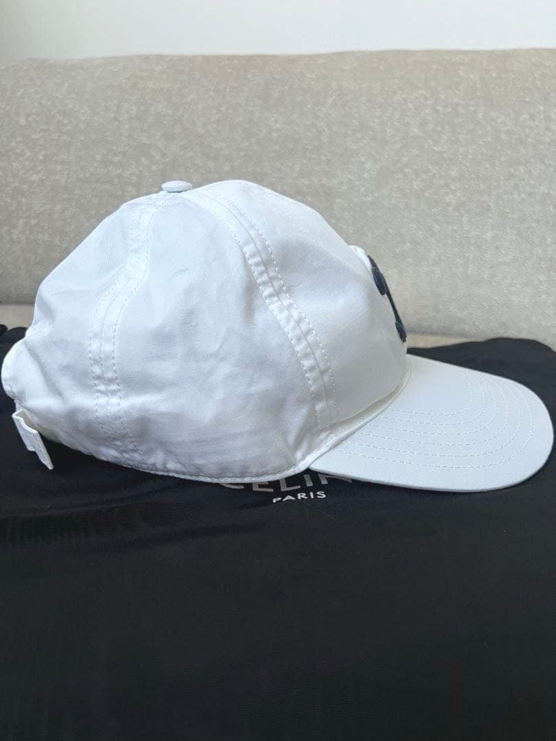 CELINE セリーヌ トリオンフ ホワイト ベースボールキャップ 帽子