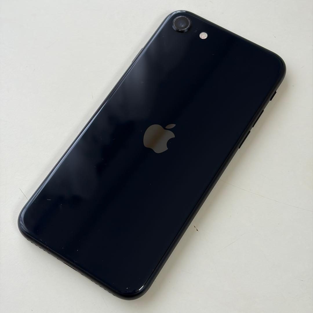 バッテリー新品　iPhoneSE第3世代64GB SIMフリー　美品