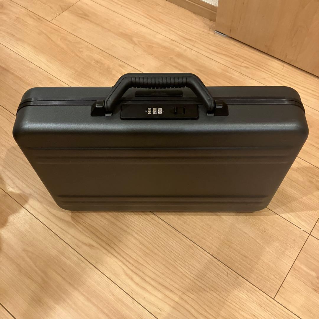 や*】様 ZERO HALLIBURTON ゼロハリバートン　セキュリティケース