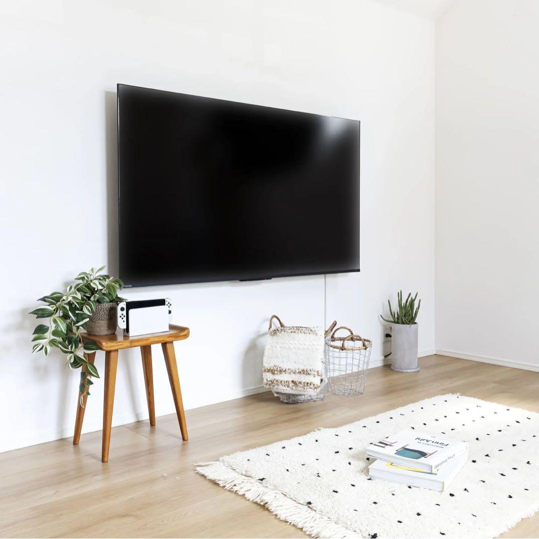 【値下げ中】FLOAT テレビ 壁掛け金具 石膏ボード 賃貸 現状復帰可能