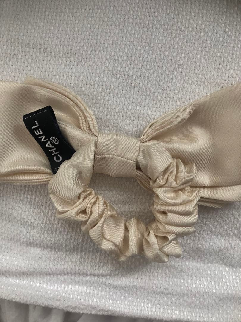 CHANEL アイボリー リボンヘアゴム　スズ，グランマ様こ専用。