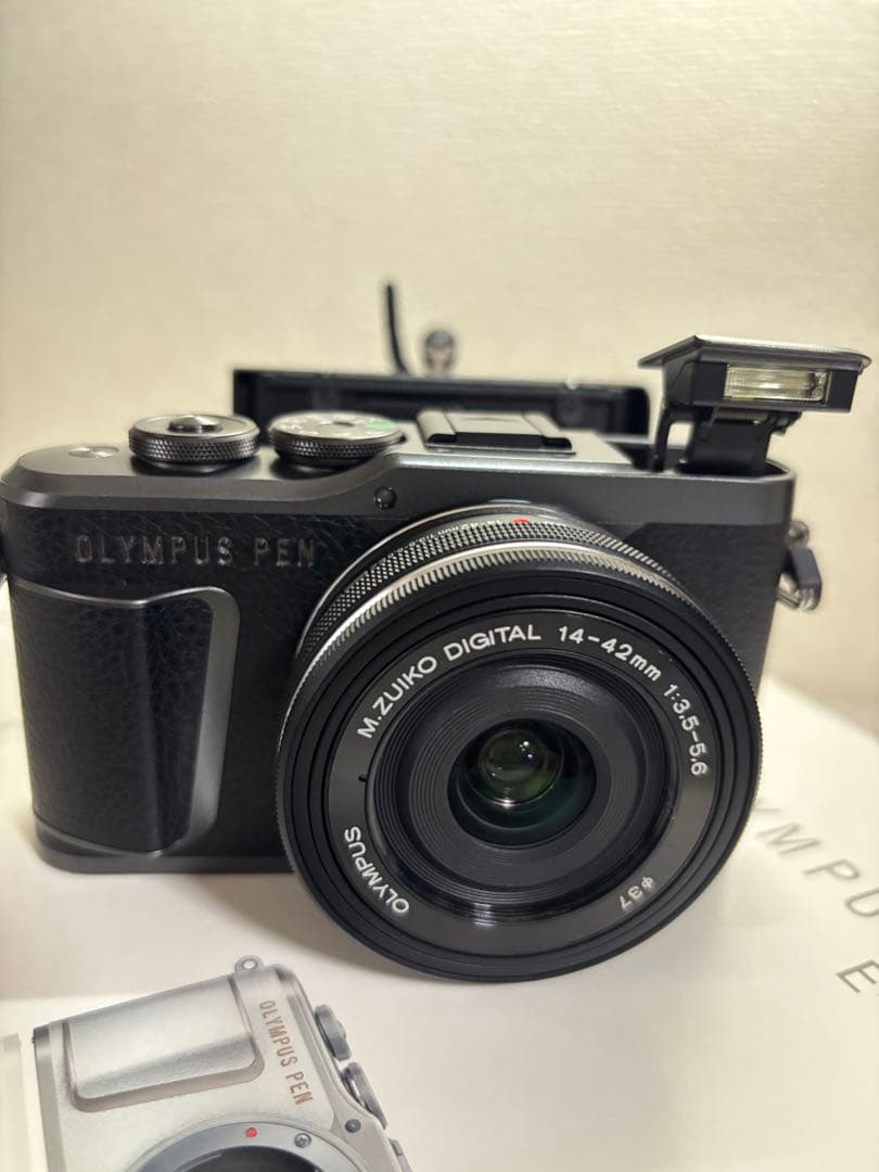 OLYMPUS PEN E-PL10キット レンズ2本付き+1本