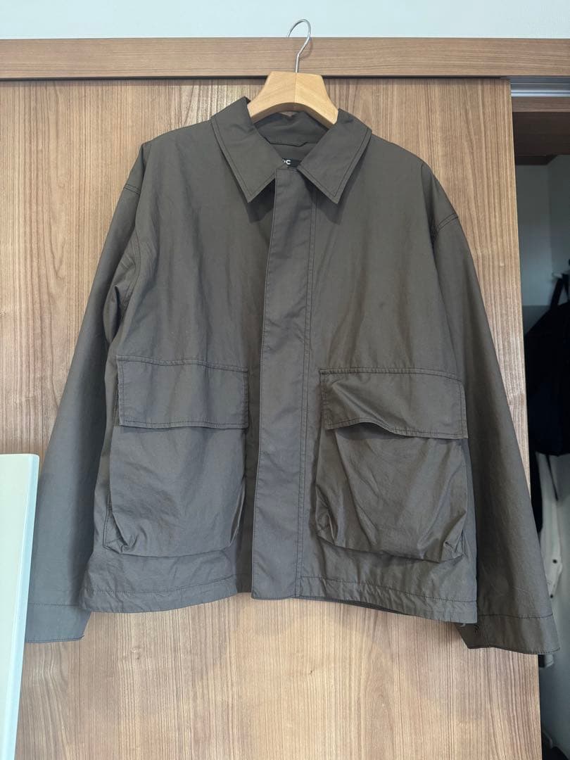 ユニクロC　コットンショートブルゾン　ワイドフィットカーゴ　M ダークブラウン